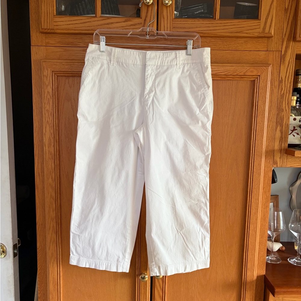 Sonoma White Cotton/spandex capris Pants size 10